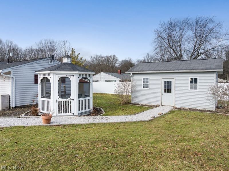 10684 Dot Avenue NE, Alliance, OH 44601 Photo 47