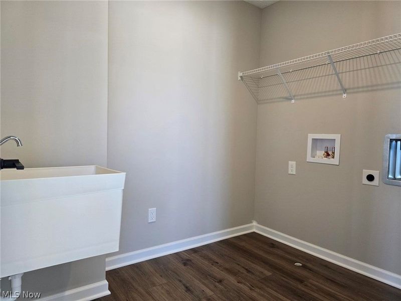 3790 Golden Wood Way, Green, OH 44685 Photo 11