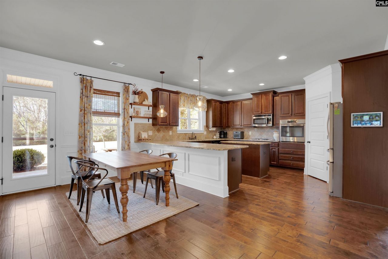 812 Village Well Photo 13