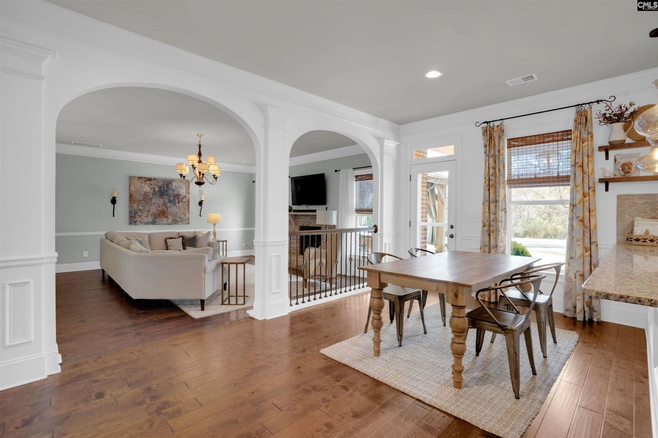 812 Village Well Photo 15