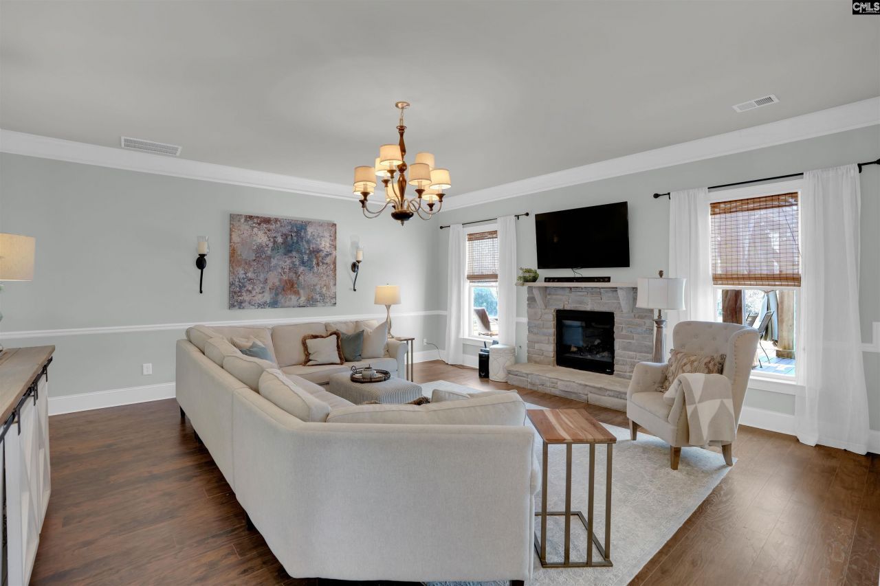 812 Village Well Photo 17