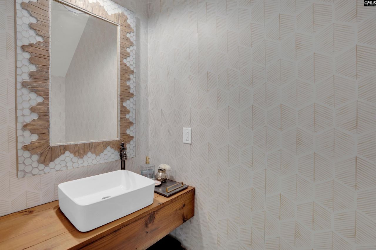 812 Village Well Photo 20