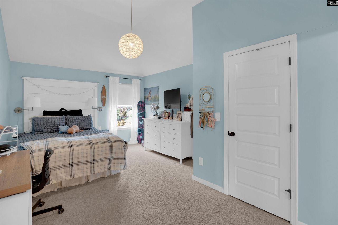 812 Village Well Photo 23