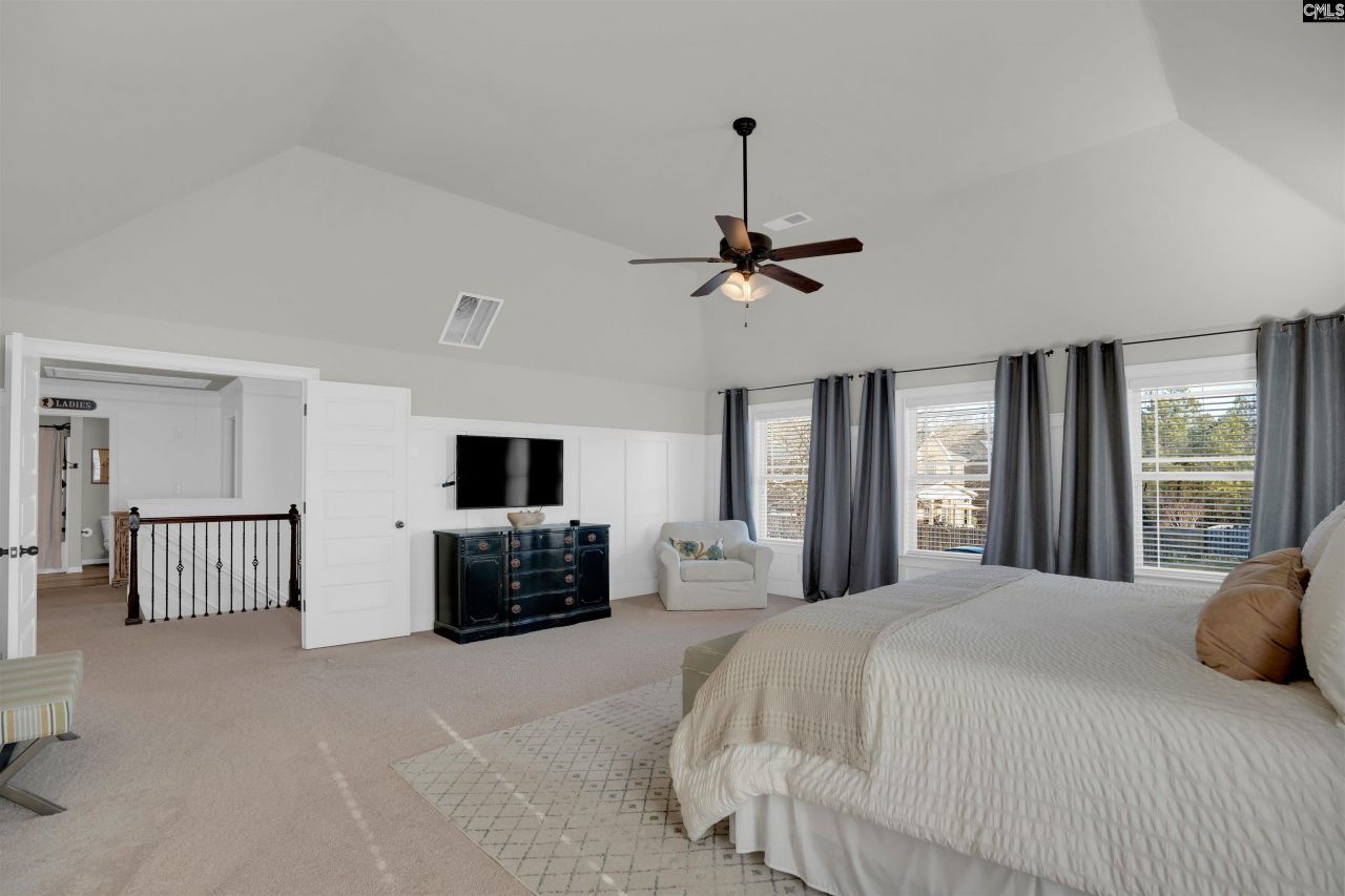 812 Village Well Photo 28