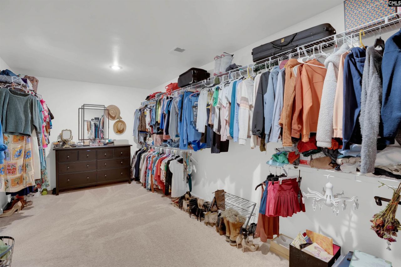 812 Village Well Photo 32