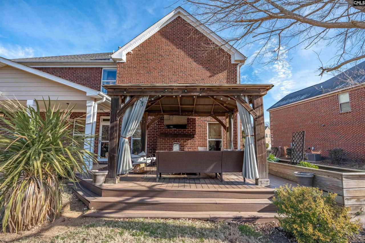 812 Village Well Photo 35