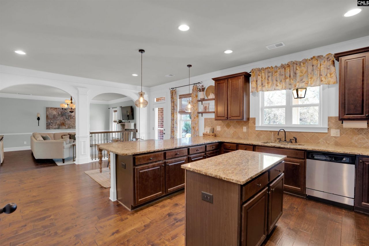 812 Village Well Photo 9