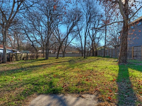 411 Hackberry LN, Austin, TX 78753