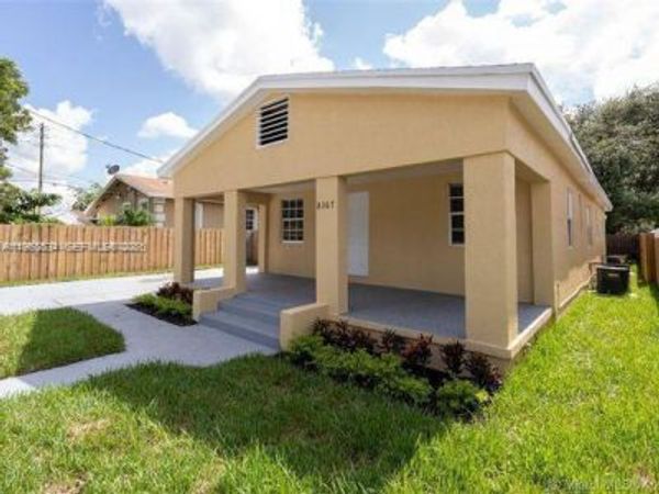 8367 NW 14th, Miami, FL 33147