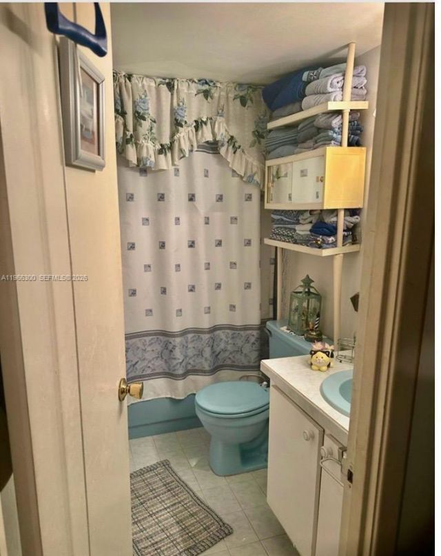 1700 NE 191st St, Unit 105, Miami, FL 33179 Photo