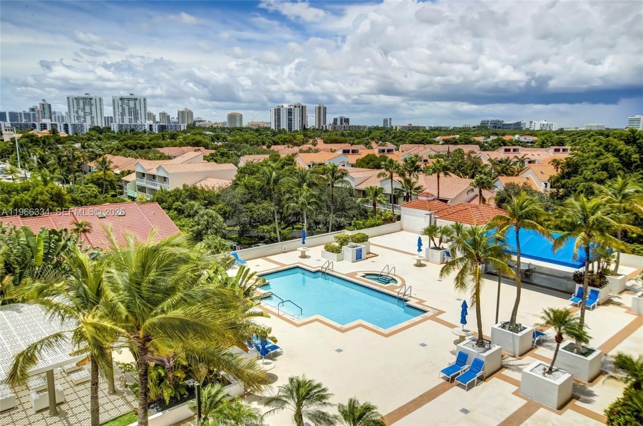 3600 Yacht Club Dr, Unit 703, Aventura, FL 33180 Photo
