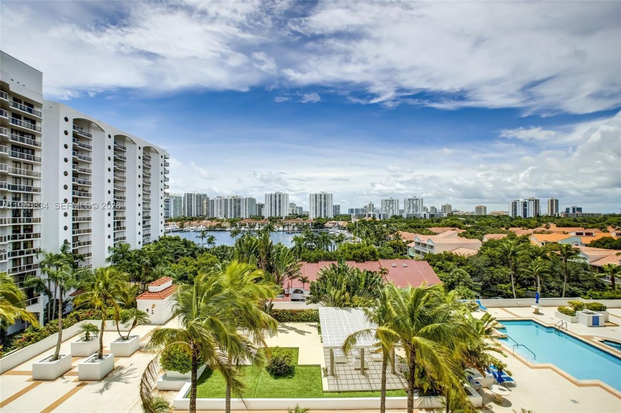 3600 Yacht Club Dr, Unit 703, Aventura, FL 33180 Photo