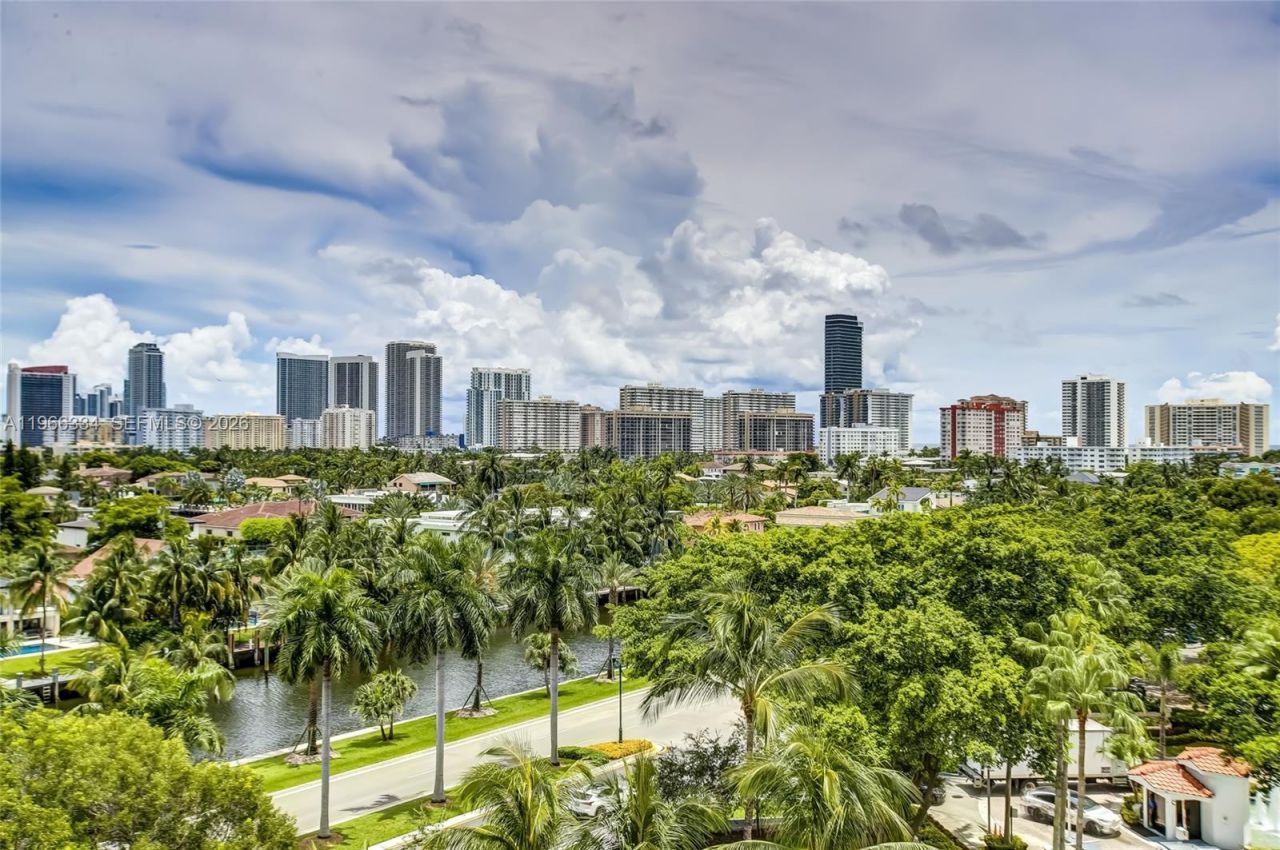 3600 Yacht Club Dr, Unit 703, Aventura, FL 33180 Photo