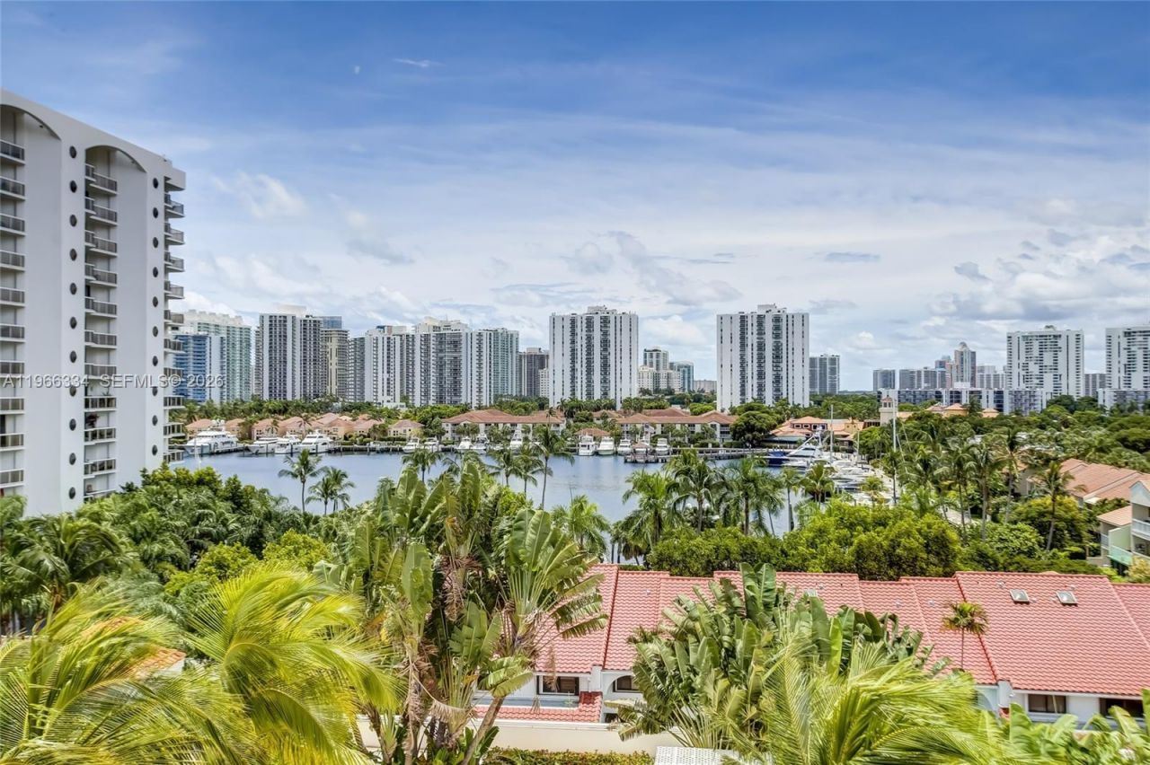 3600 Yacht Club Dr, Unit 703, Aventura, FL 33180 Photo