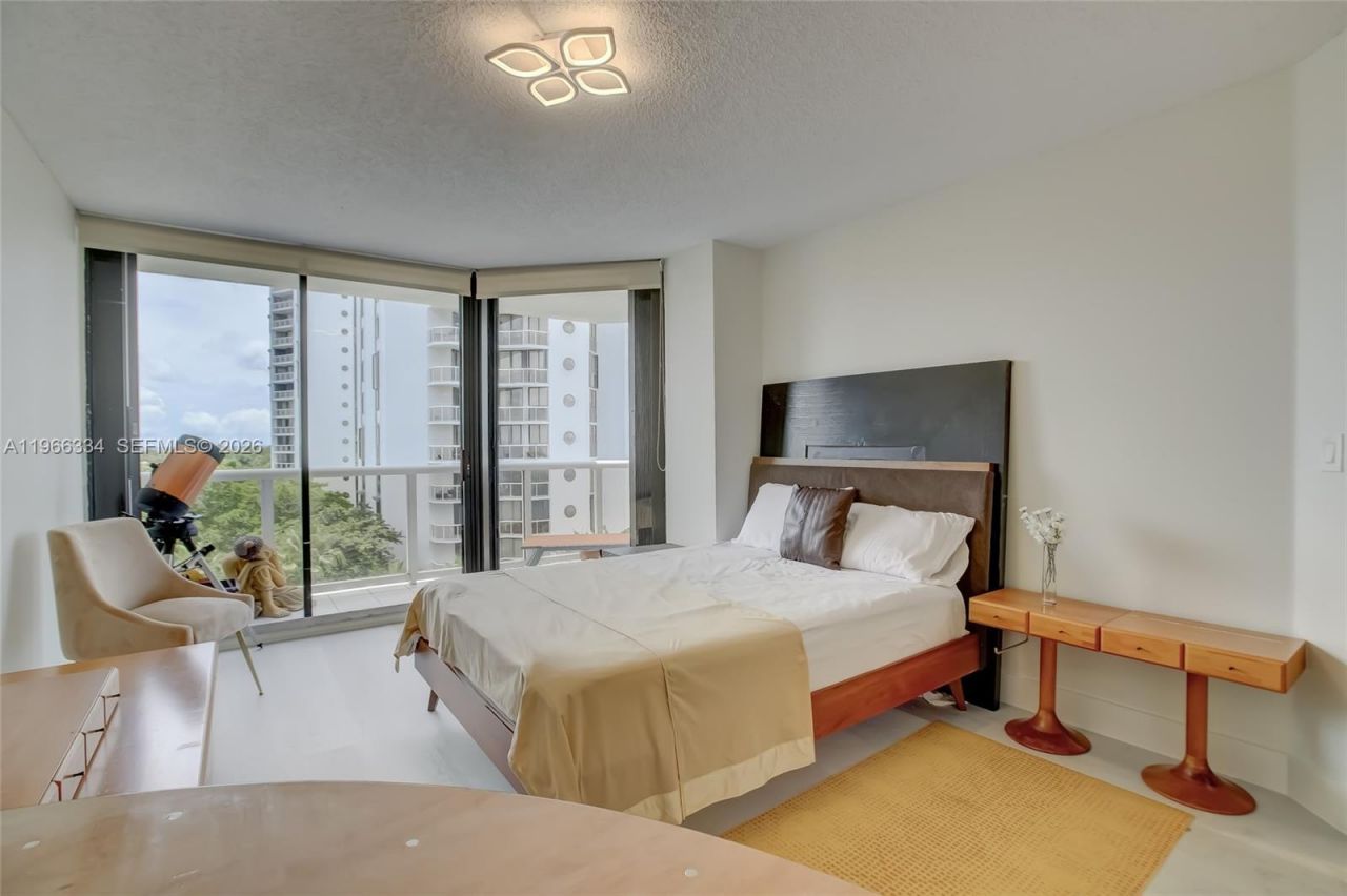 3600 Yacht Club Dr, Unit 703, Aventura, FL 33180 Photo