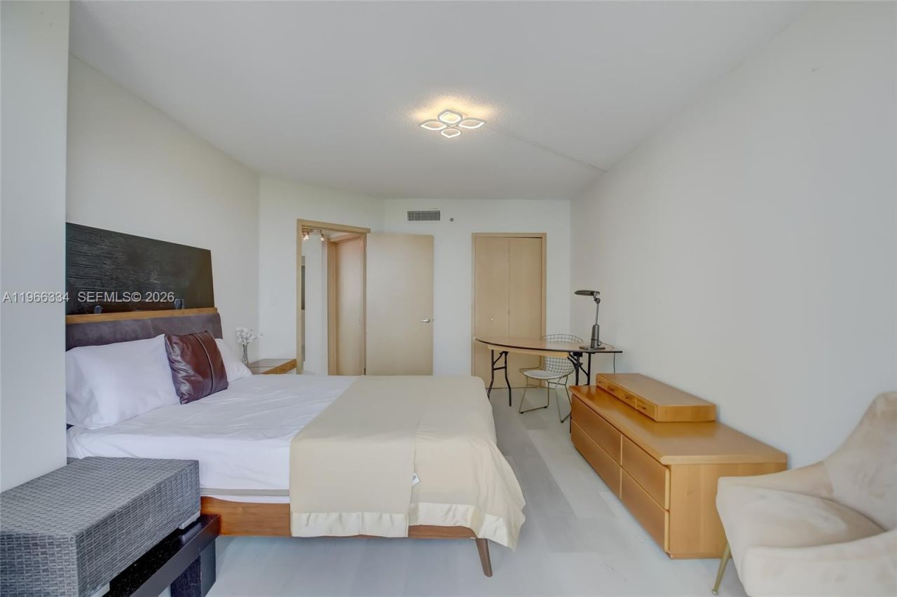 3600 Yacht Club Dr, Unit 703, Aventura, FL 33180 Photo