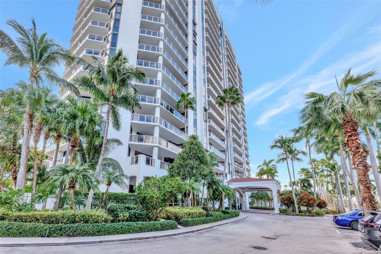 3600 Yacht Club Dr, Unit 703, Aventura, FL 33180 Photo