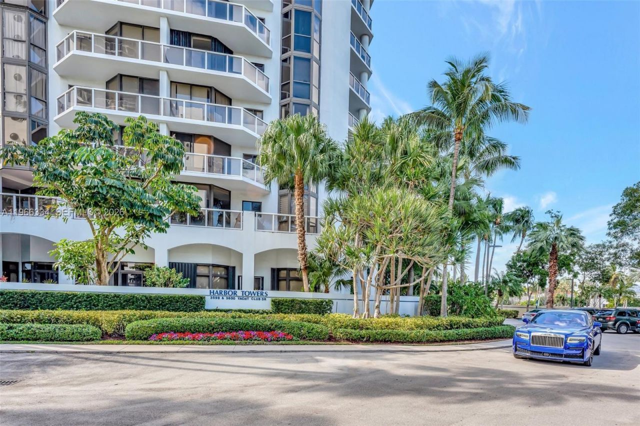 3600 Yacht Club Dr, Unit 703, Aventura, FL 33180 Photo