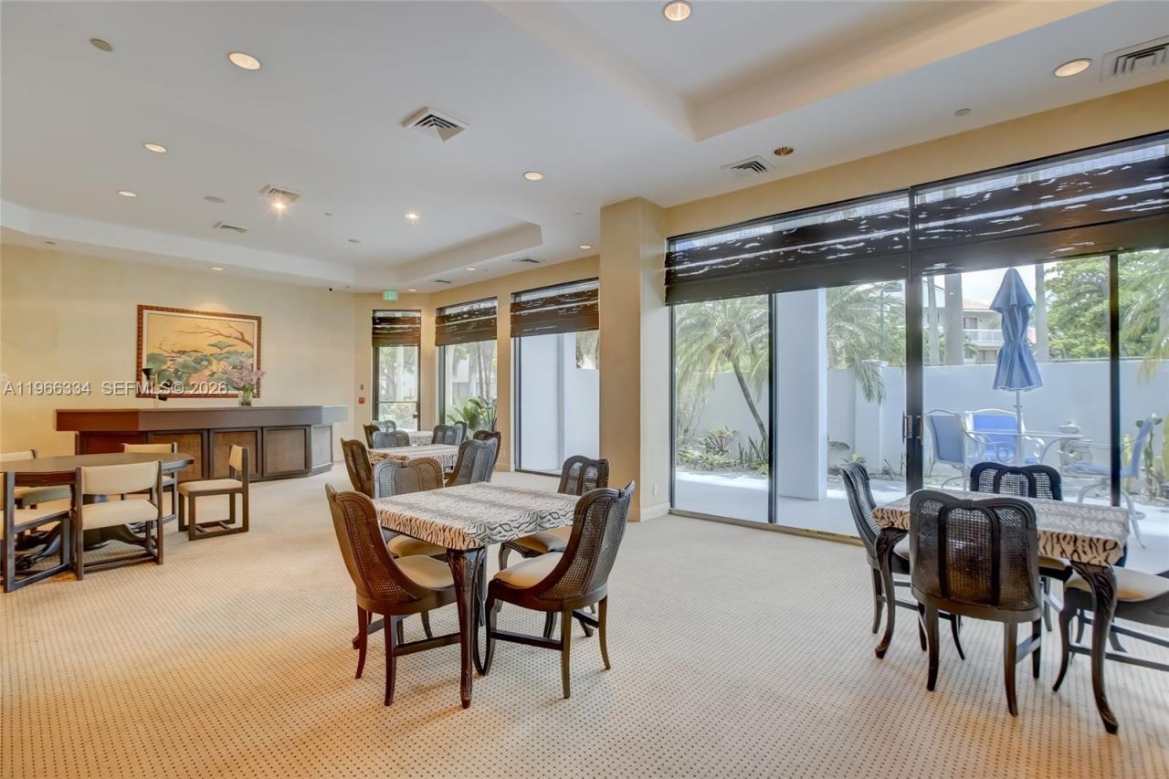 3600 Yacht Club Dr, Unit 703, Aventura, FL 33180 Photo