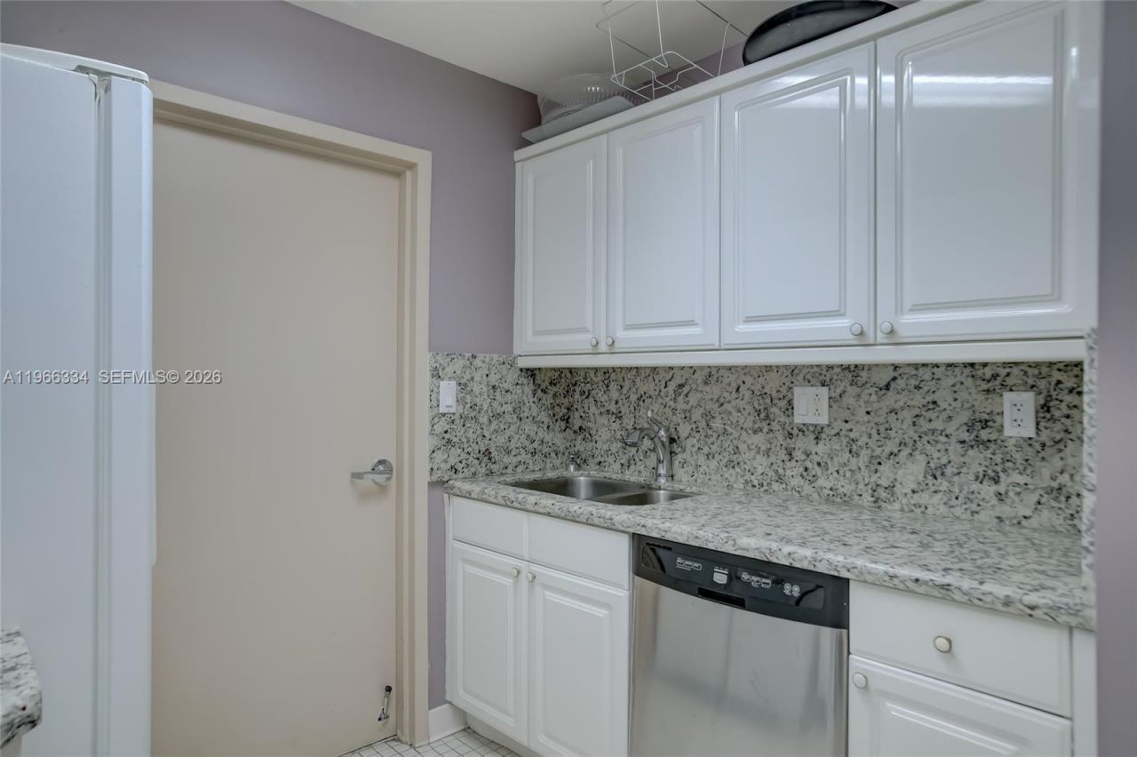 3600 Yacht Club Dr, Unit 703, Aventura, FL 33180 Photo