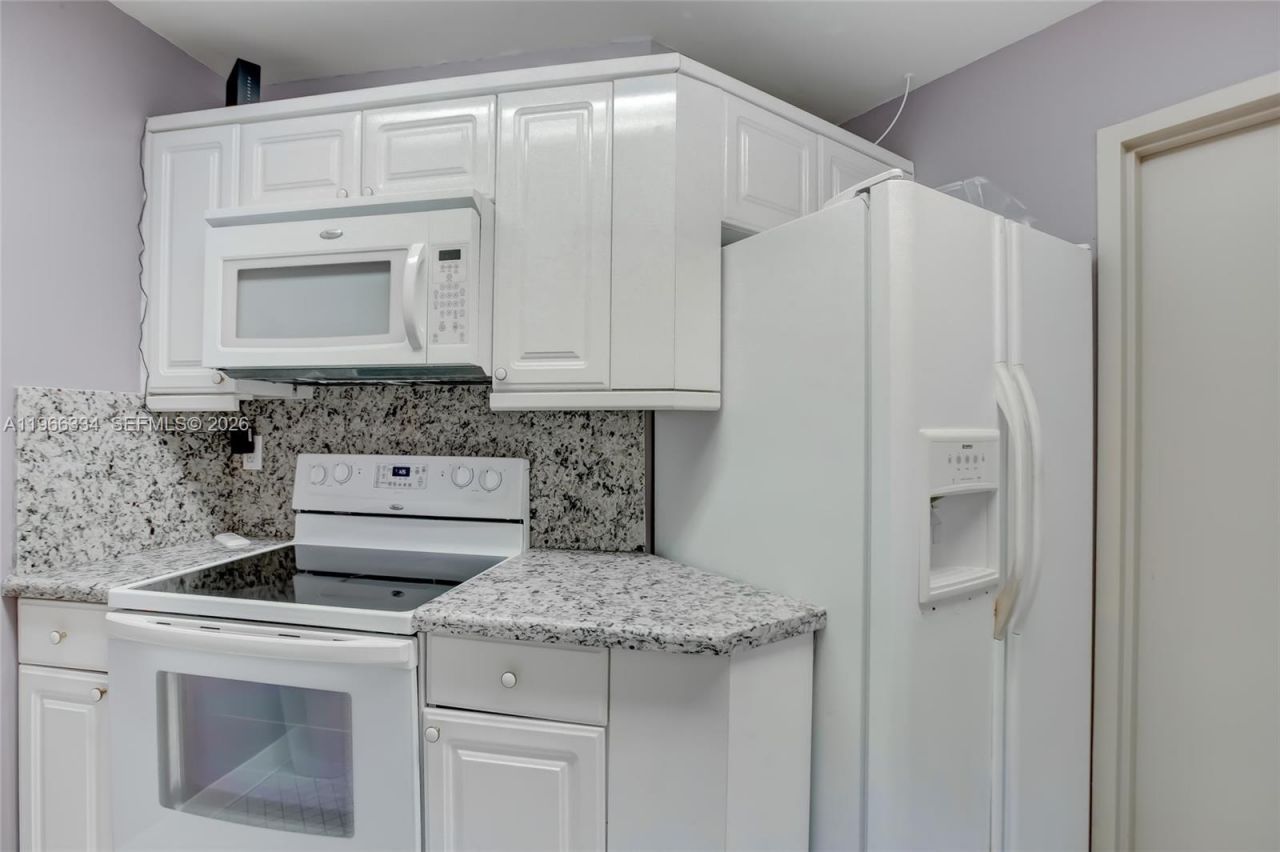 3600 Yacht Club Dr, Unit 703, Aventura, FL 33180 Photo