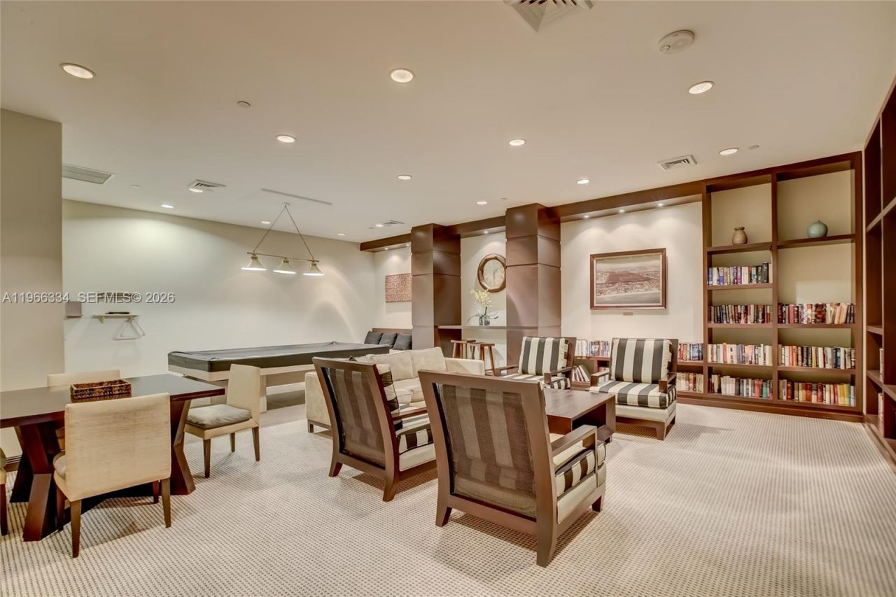 3600 Yacht Club Dr, Unit 703, Aventura, FL 33180 Photo