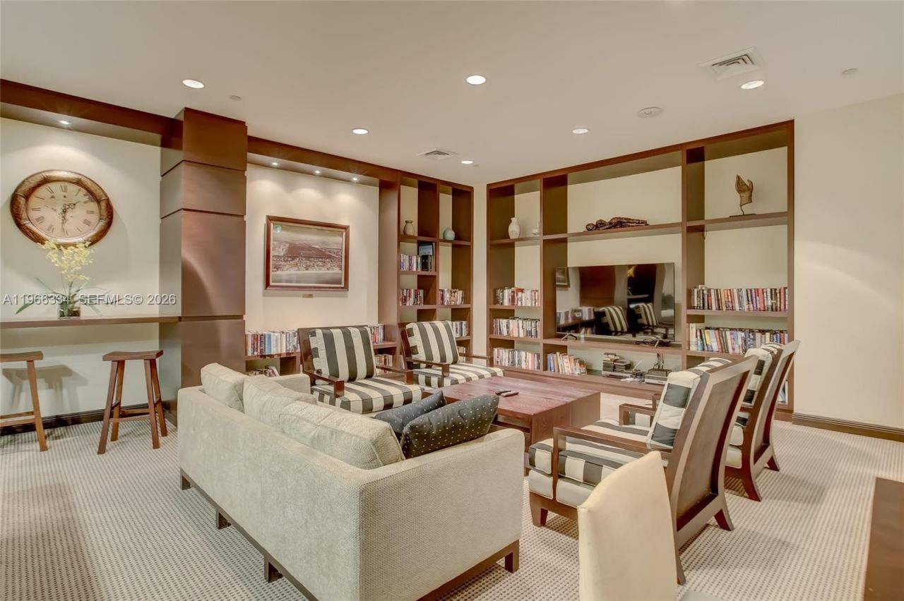 3600 Yacht Club Dr, Unit 703, Aventura, FL 33180 Photo
