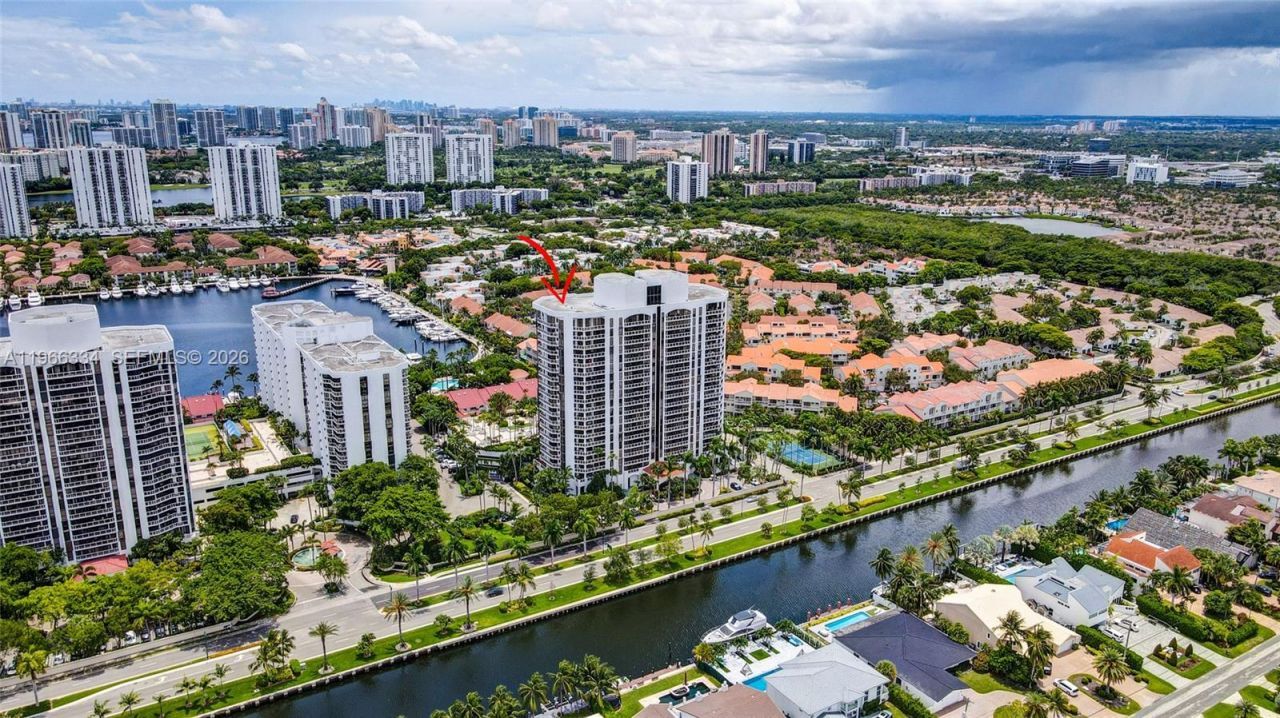 3600 Yacht Club Dr, Unit 703, Aventura, FL 33180 Photo
