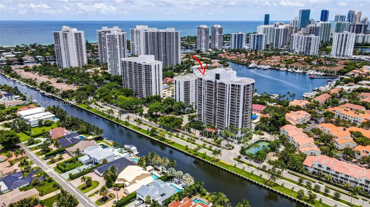 3600 Yacht Club Dr, Unit 703, Aventura, FL 33180 Photo