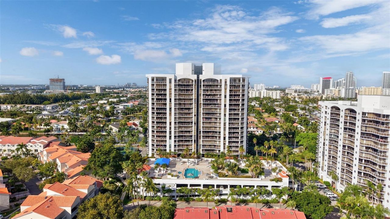 3600 Yacht Club Dr, Unit 703, Aventura, FL 33180 Photo