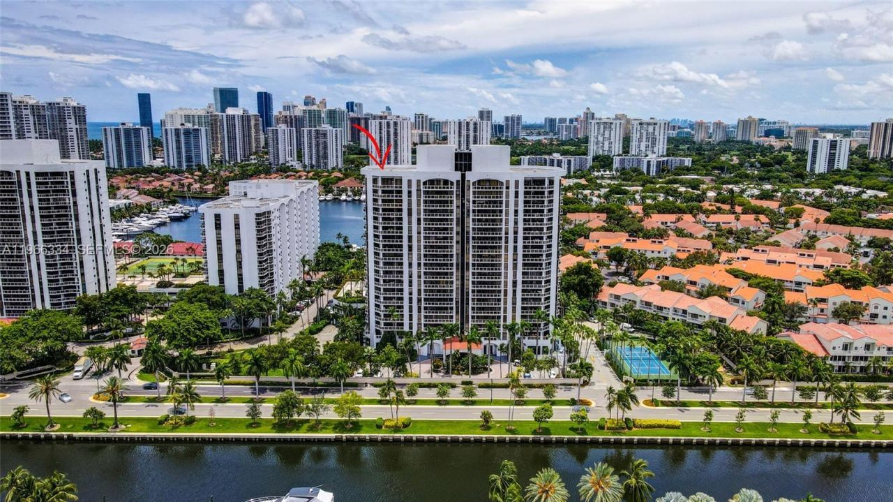 3600 Yacht Club Dr, Unit 703, Aventura, FL 33180 Photo