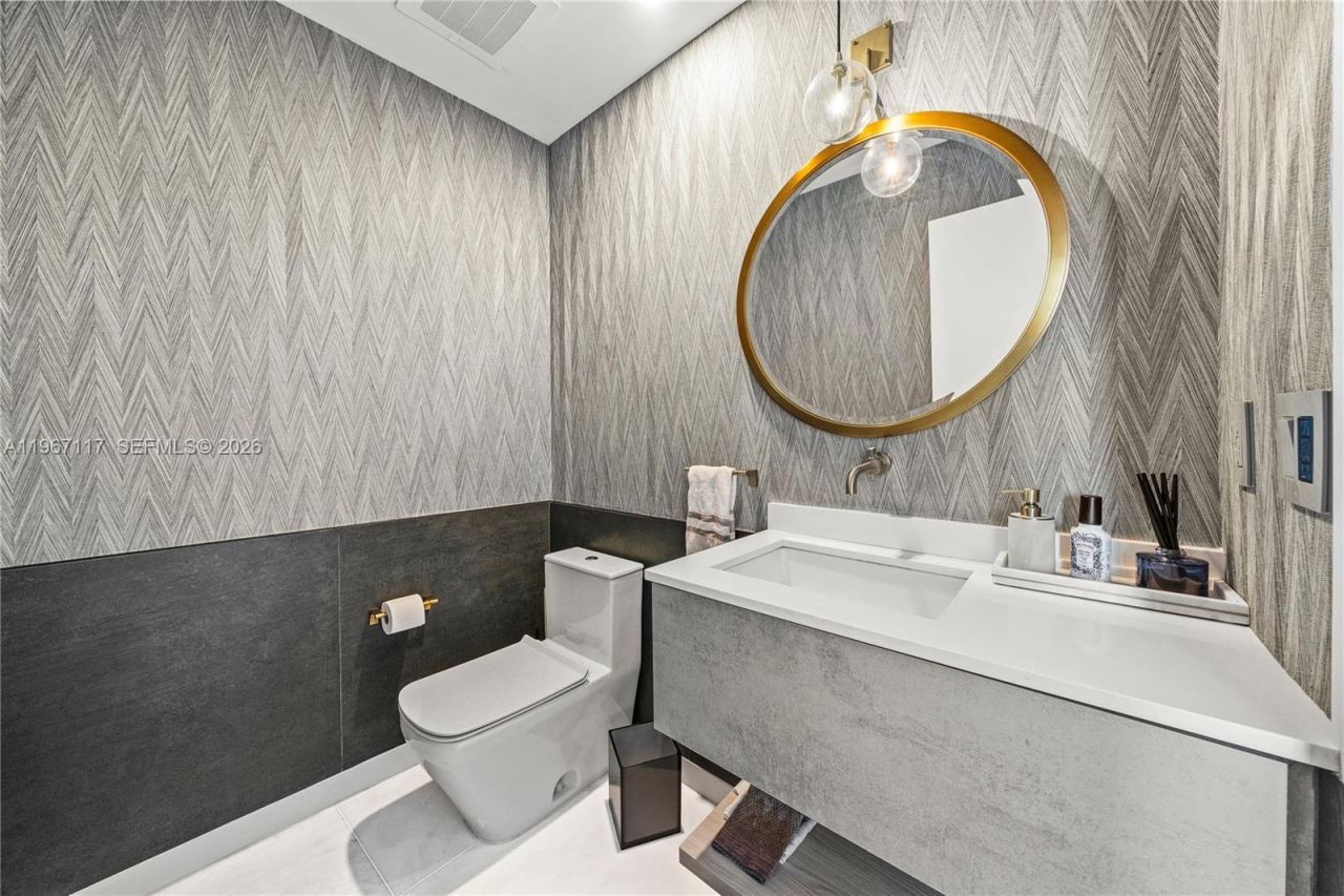 2020 N Bayshore Dr, Unit 3407, Miami, FL 33137 Photo