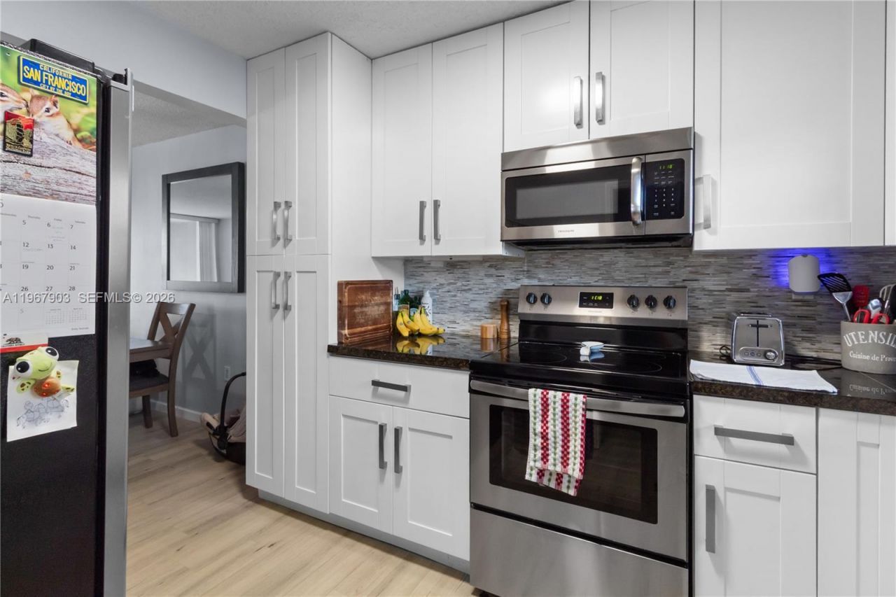 9440 Tangerine Pl, Unit 202, Davie, FL 33324 Photo