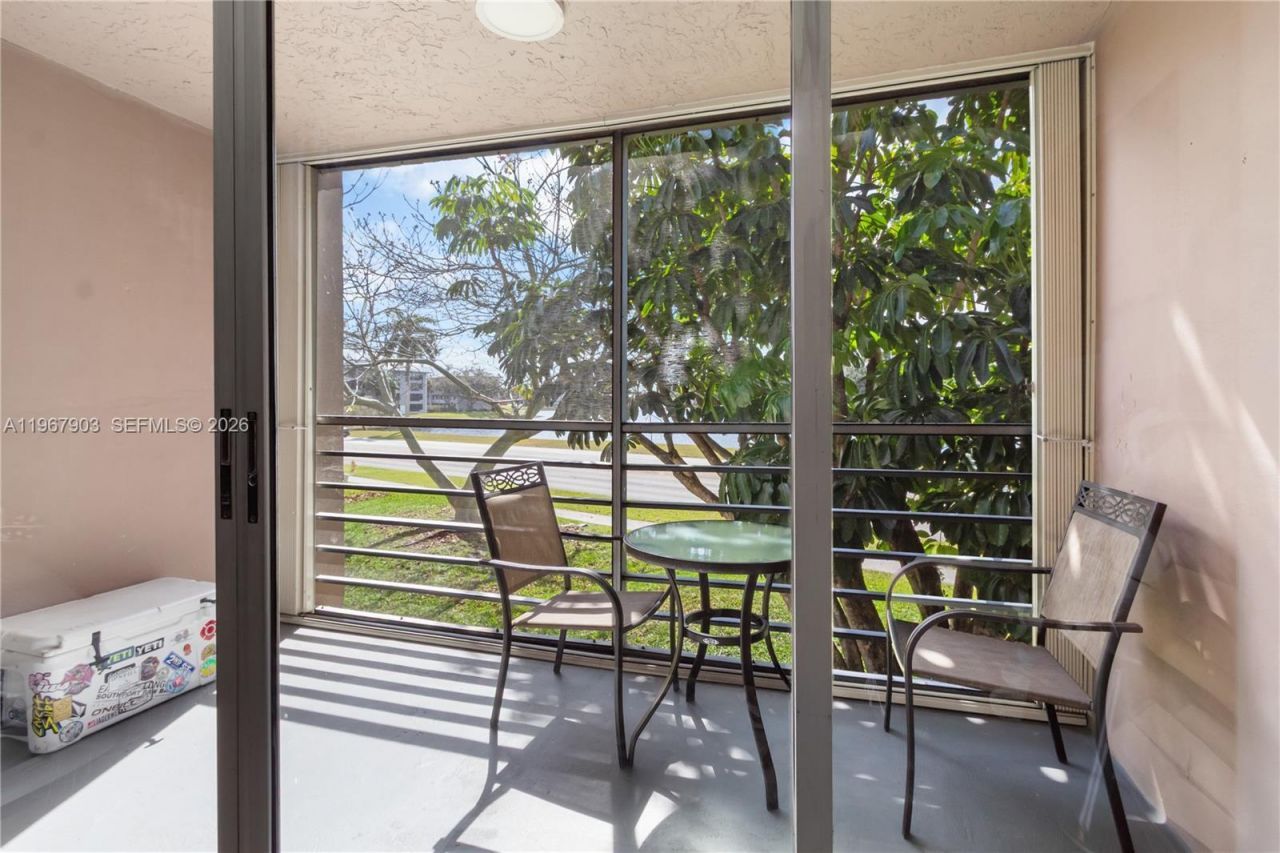 9440 Tangerine Pl, Unit 202, Davie, FL 33324 Photo