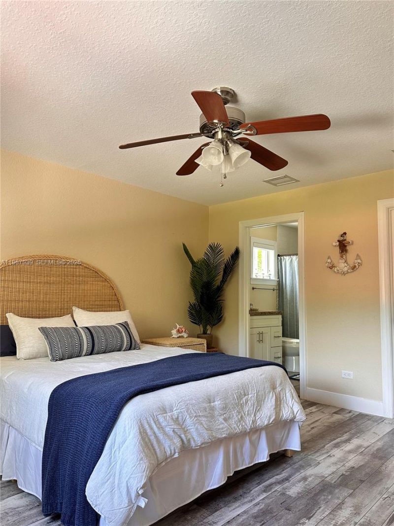 24 Tarpon Ave, Key Largo, FL 33037 Photo