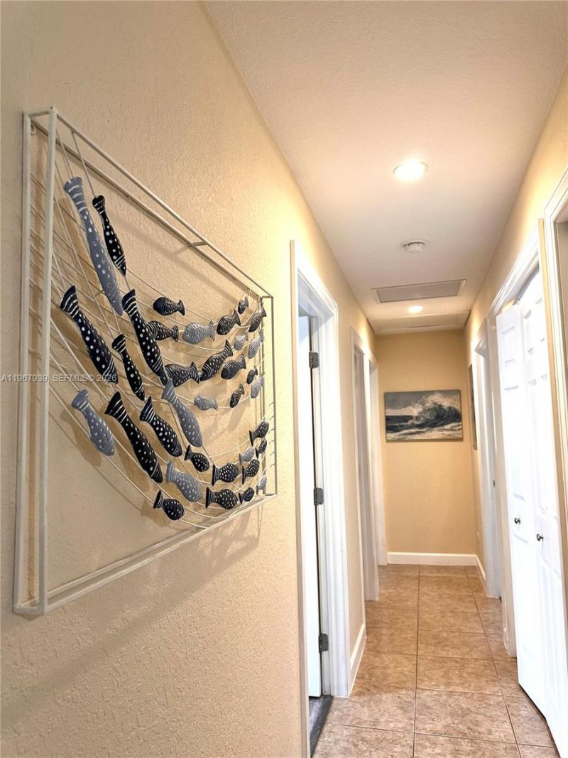 24 Tarpon Ave, Key Largo, FL 33037 Photo