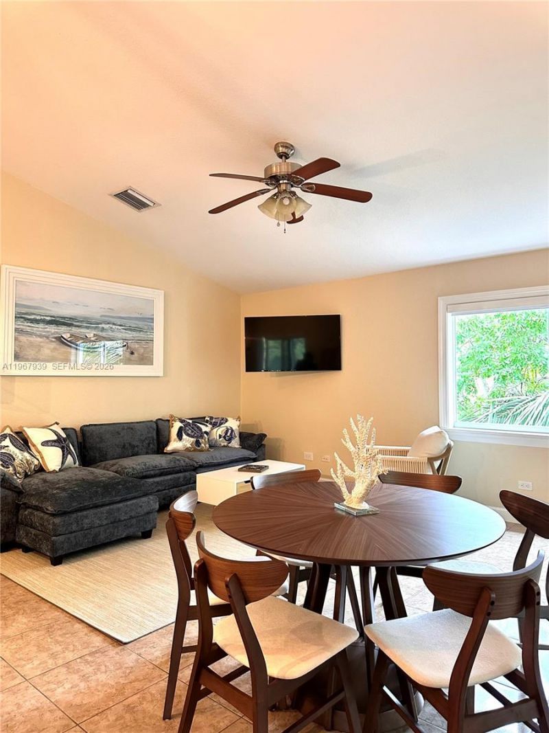 24 Tarpon Ave, Key Largo, FL 33037 Photo