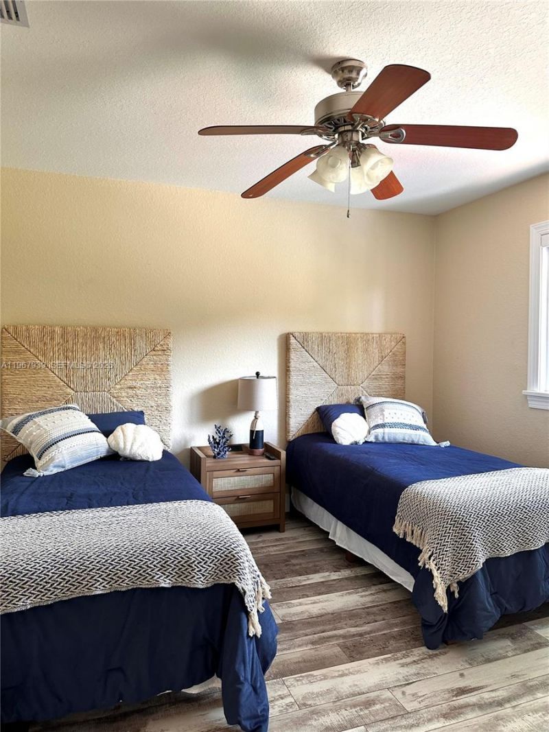 24 Tarpon Ave, Key Largo, FL 33037 Photo