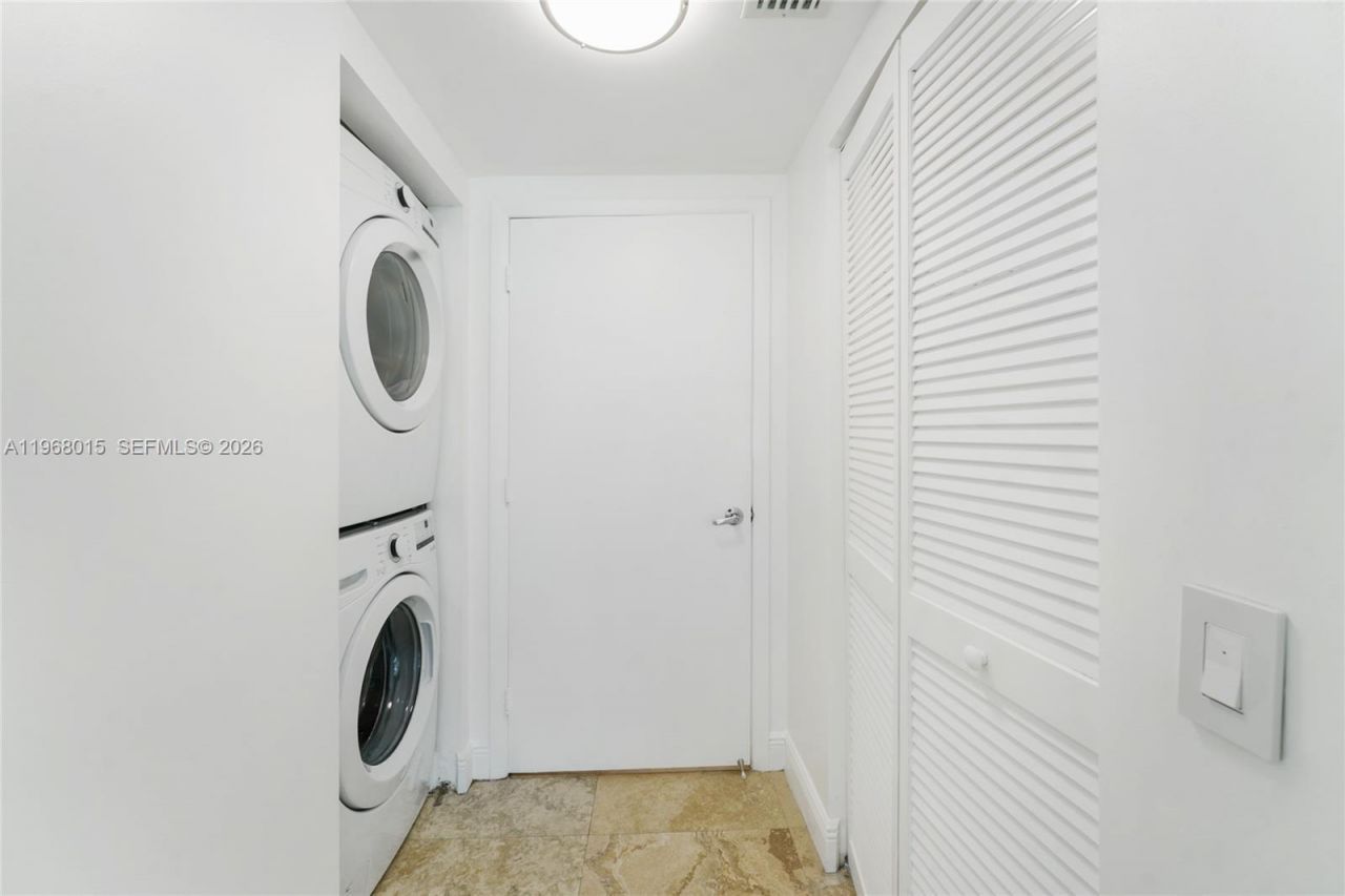 41 SE 5th St , Unit 1514, Miami, FL 33131 Photo