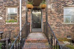 24 Bee Street photo 4