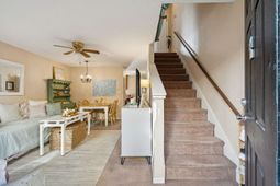 24 Bee Street photo 4