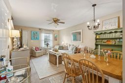 24 Bee Street photo 4