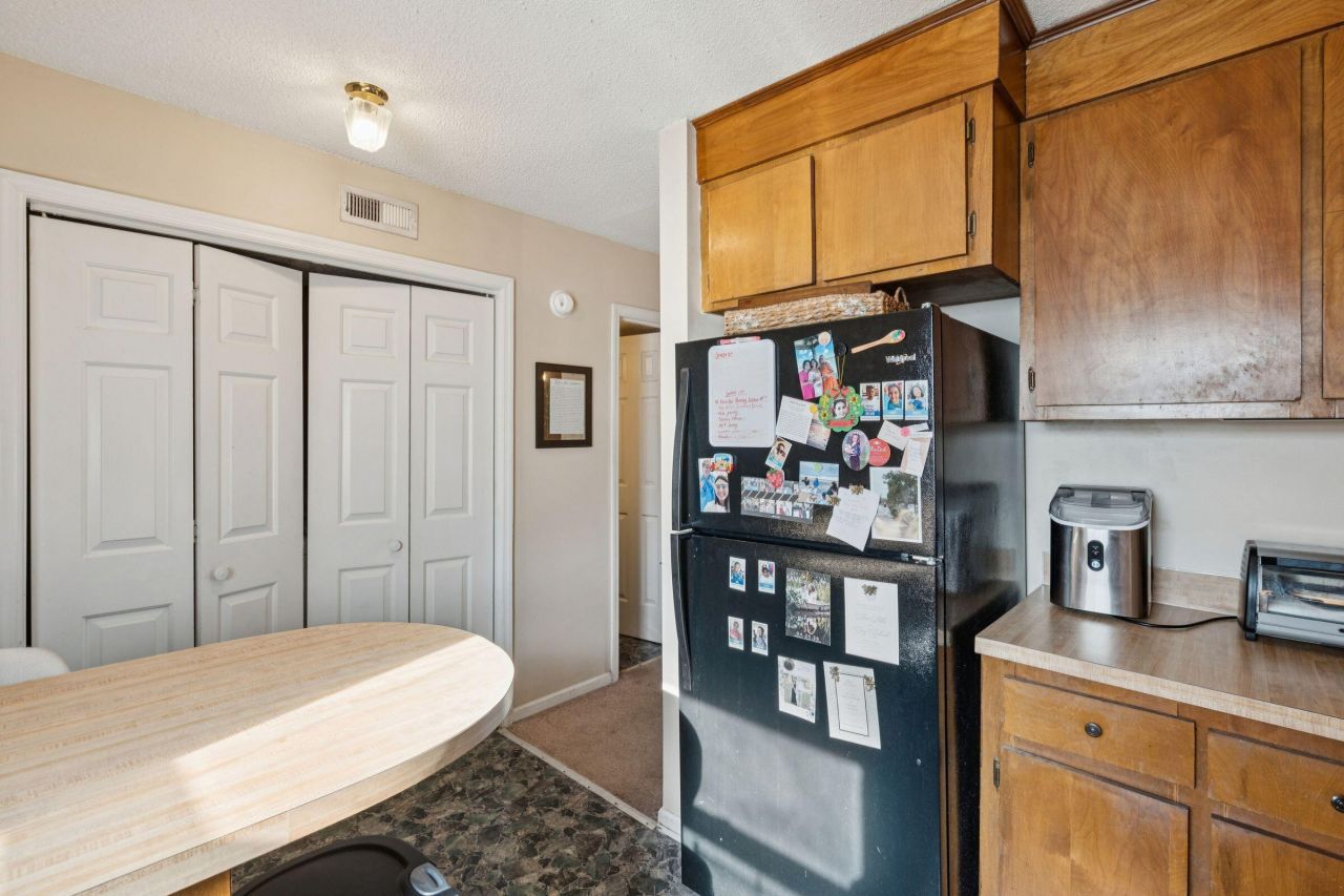 24 Bee Street Photo 9