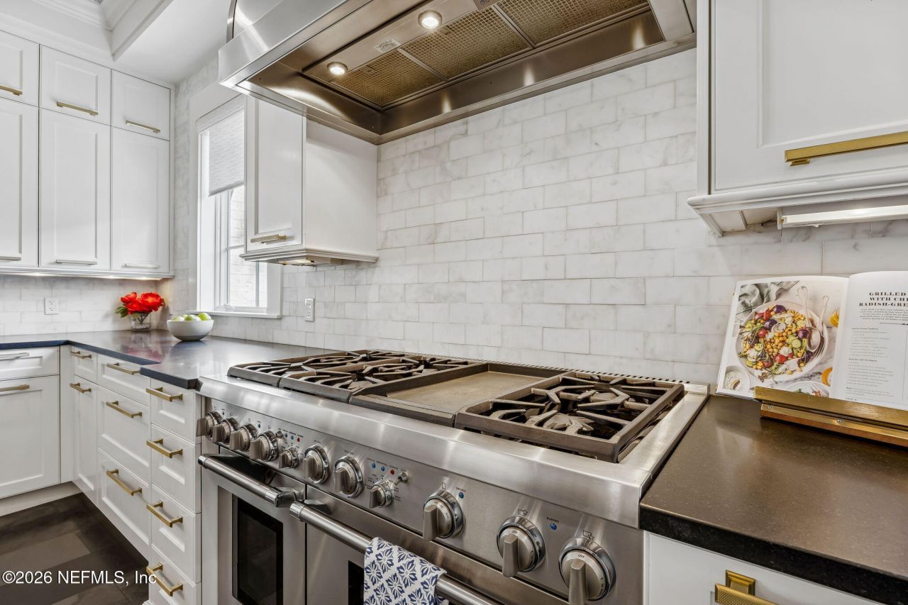 357 12th Street, Atlantic Beach, FL 32233 Photo