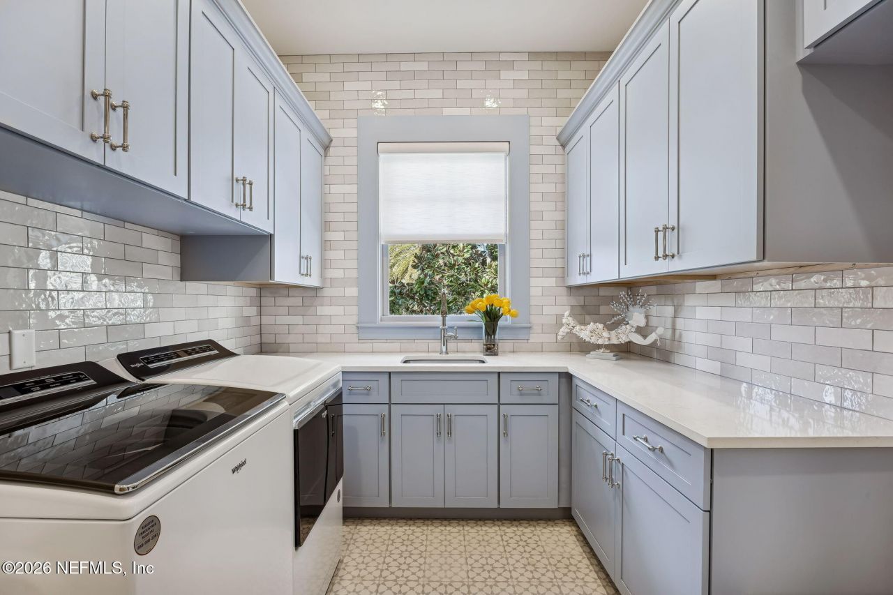 357 12th Street, Atlantic Beach, FL 32233 Photo