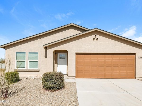 8764 W Reventon Drive, Arizona City, AZ 85123