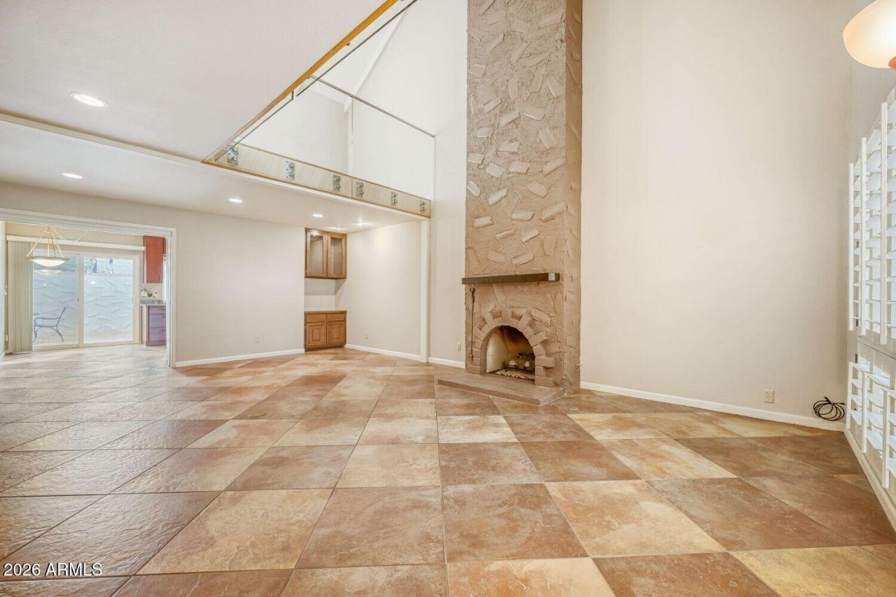 7111 E BUENA TERRA Way Paradise Valley, AZ 85253