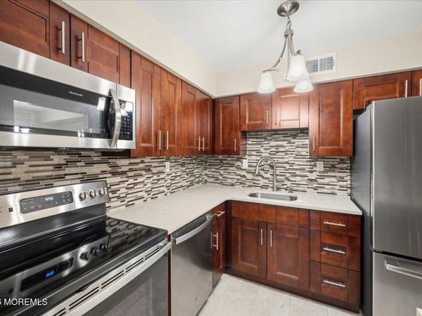 203 Wellington Place, Matawan, NJ 07747