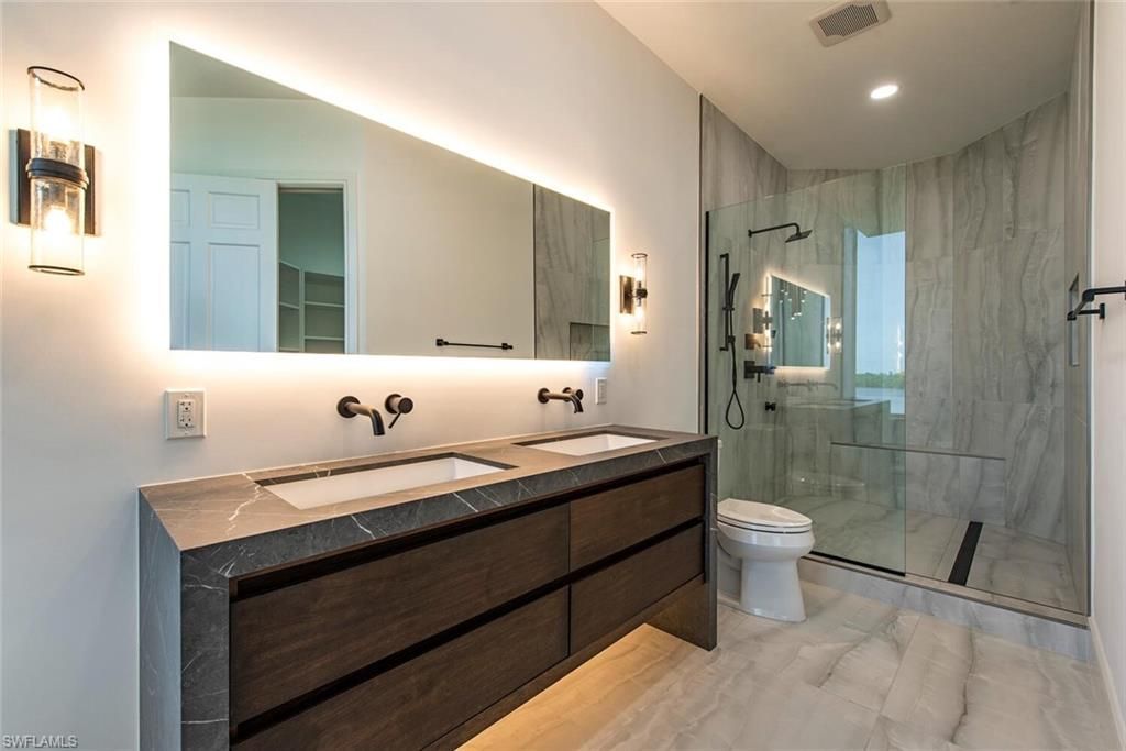 60 Seagate Dr , Unit 305, Naples, FL 34103 Photo