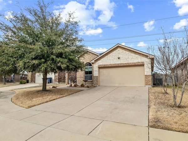 1101 Sierra Blanca Drive, Fort Worth, TX 76028